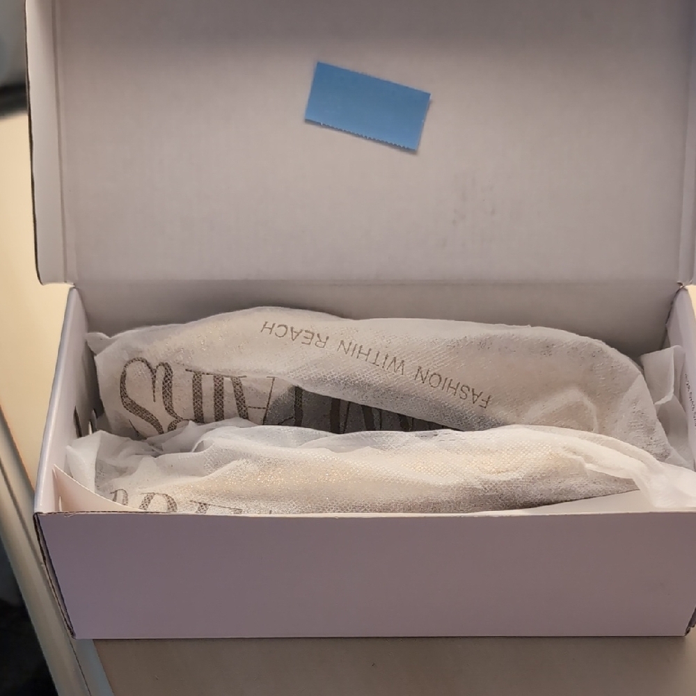 Dreampairs Gold Glitter Flats - Picture 6 of 7